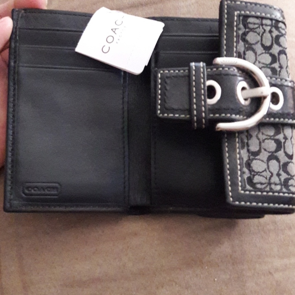 Coach wallet - Picture 2 of 5